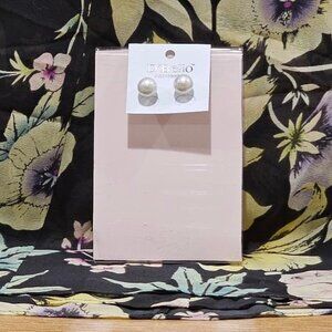 New WHITE ROUND PEARL POST FASHION EARRINGS